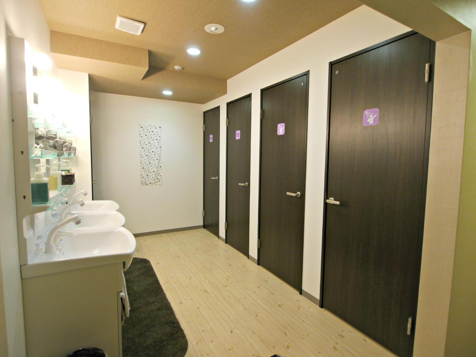 Chambre de Style Japonais avec Salle de Bains Commune